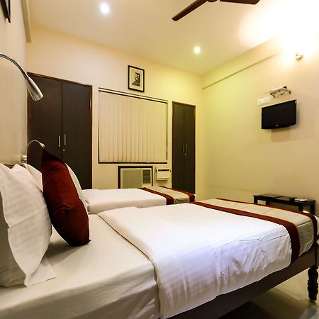 Oyo Flagship 12665 Chrompet Hotel เชนไน ภายนอก รูปภาพ