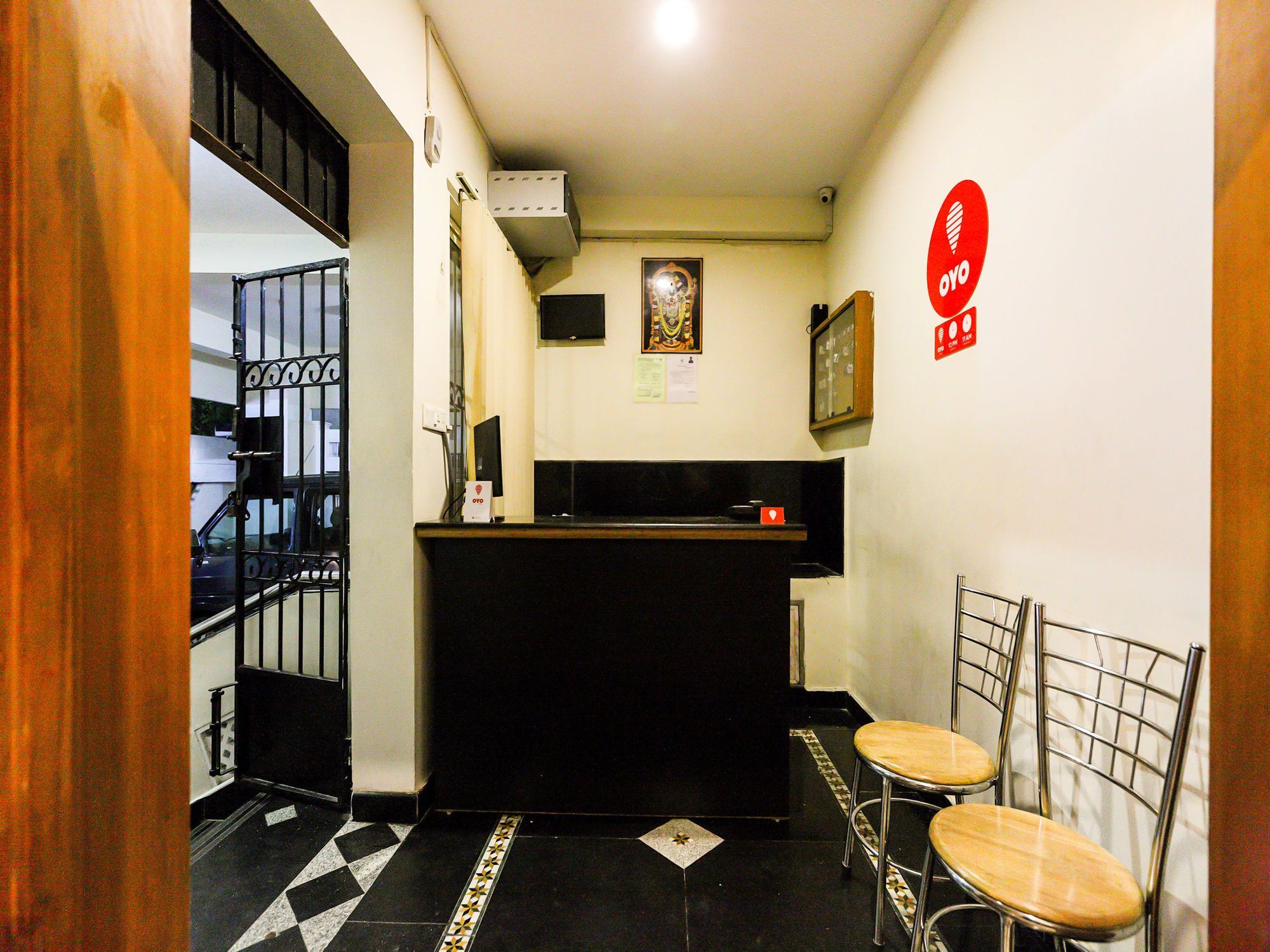 Oyo Flagship 12665 Chrompet Hotel เชนไน ภายนอก รูปภาพ